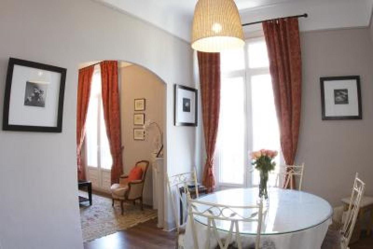 Appartement Carnot 14 *